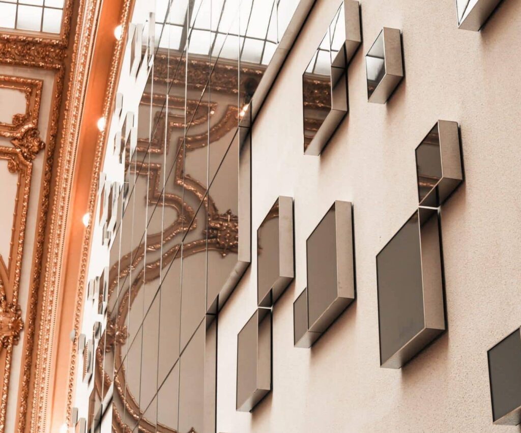 Mimpi tentang aula cermin | Arti dan makna mimpi