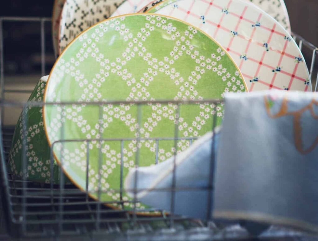 Mimpi tentang piring | Arti dan makna mimpi