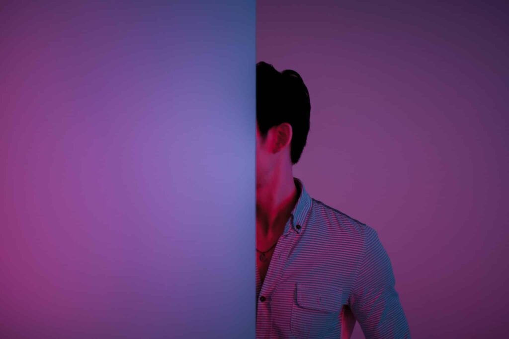 Mimpi tentang sembunyikan 2 | Arti dan makna mimpi